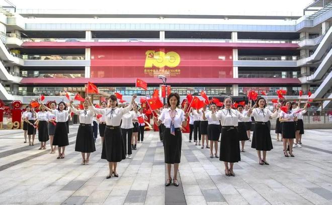 半岛全市基层妇联组织建设改革创新案例丨南昌市洪城大市场妇联：党建带妇建 彰显巾帼(图4)