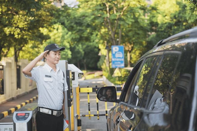 半岛.体育 (中国) 官方网站一文读懂四季都会青藤里优缺点!分析一下四季都会青藤(图12)